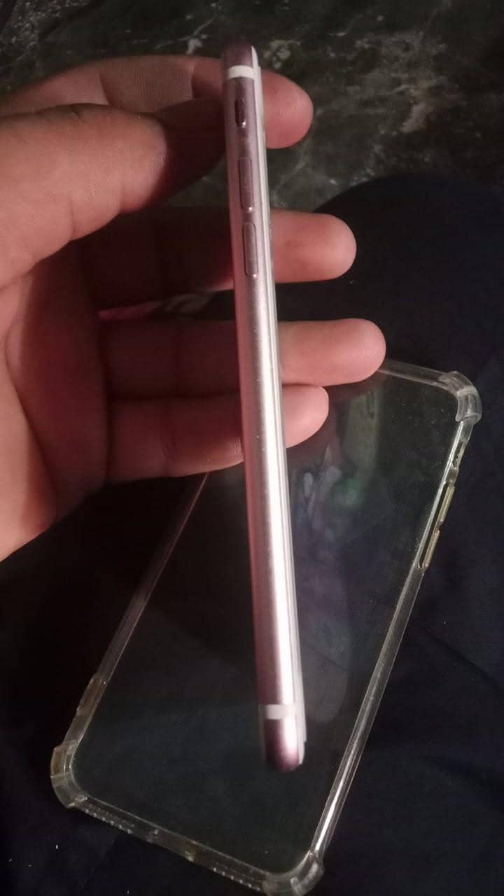 Apple iPhone 7 Plus 3