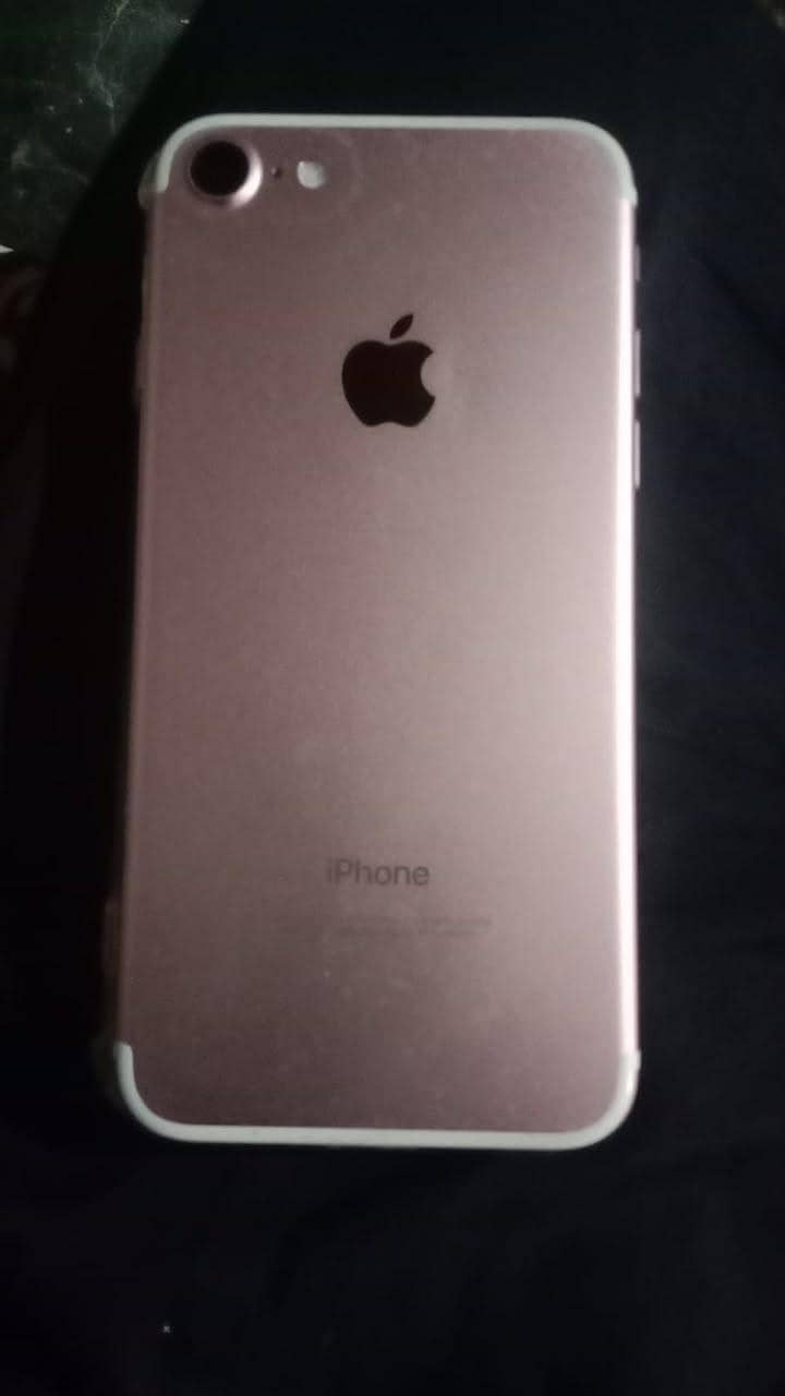 Apple iPhone 7 Plus 5