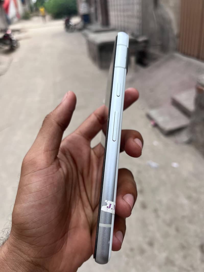 Google Pixel 7a 3