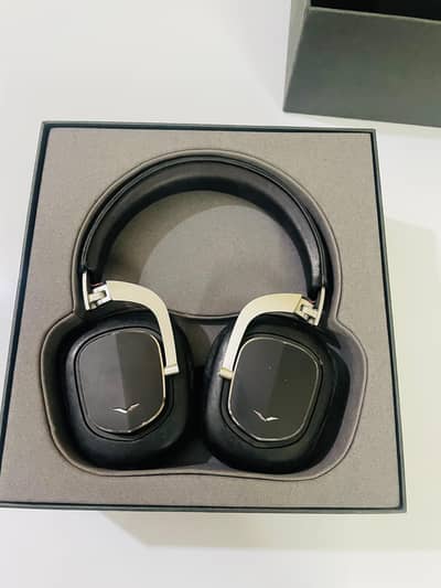 Vertu HP-1V Wired Luxury Headphones - Like New