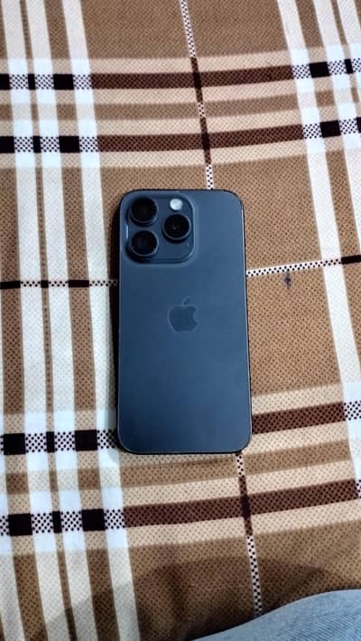 Apple iPhone 15 Pro in 10/10
