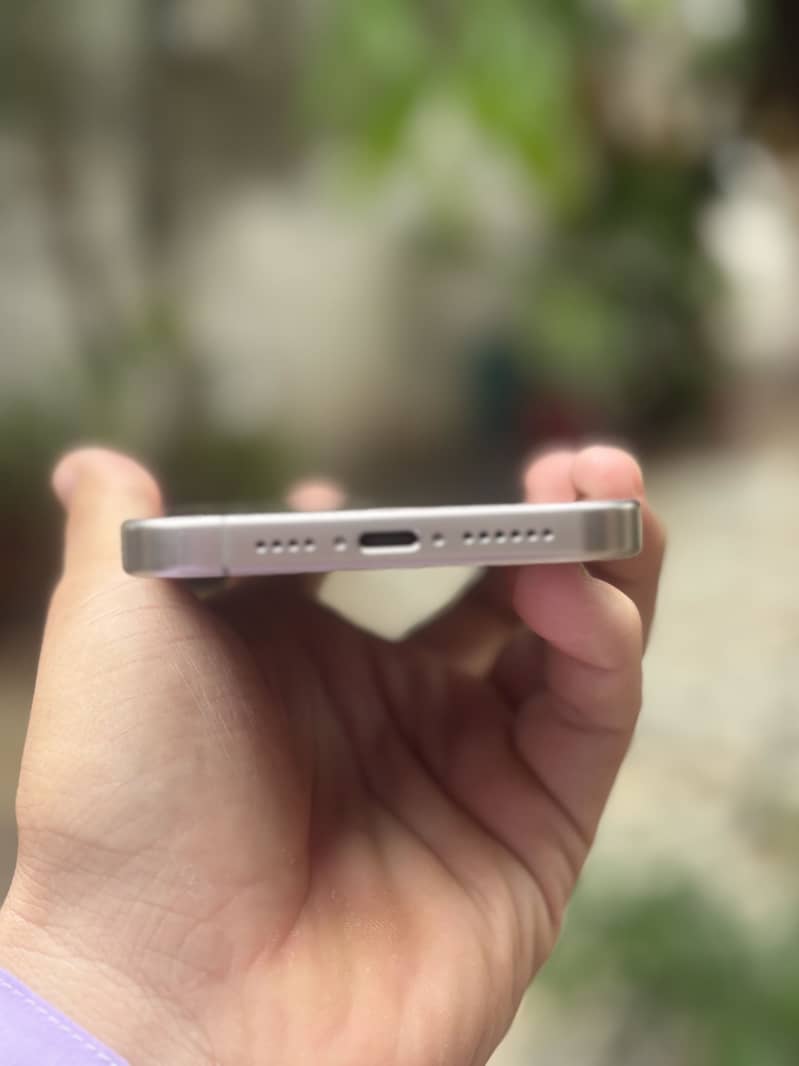 Apple iPhone 15 Pro Max 7