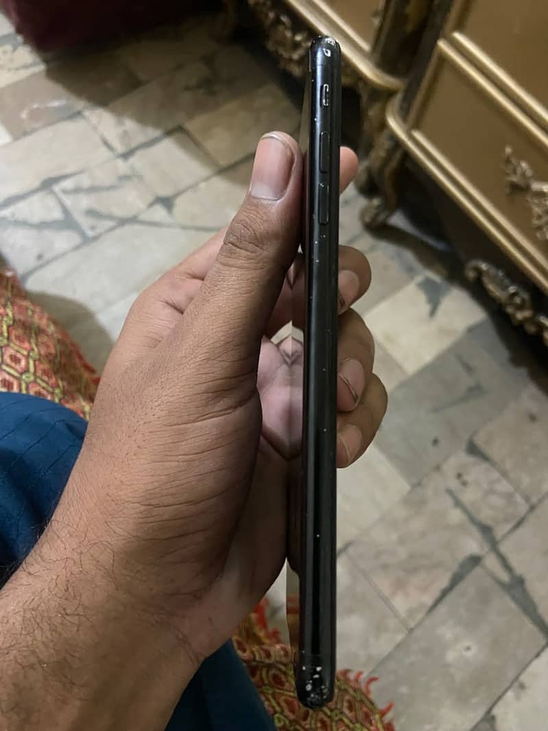 Apple iPhone 7 Plus 4