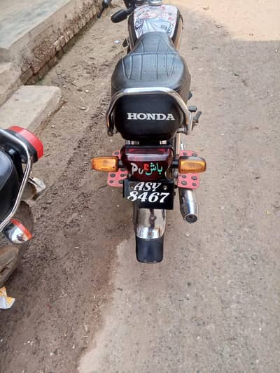Honda CD 70.2023. . 24