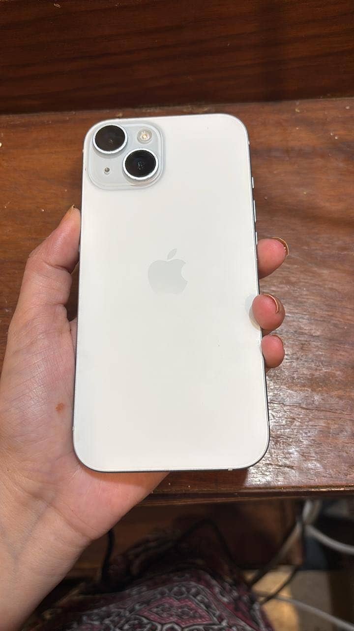 Apple iPhone 15 2