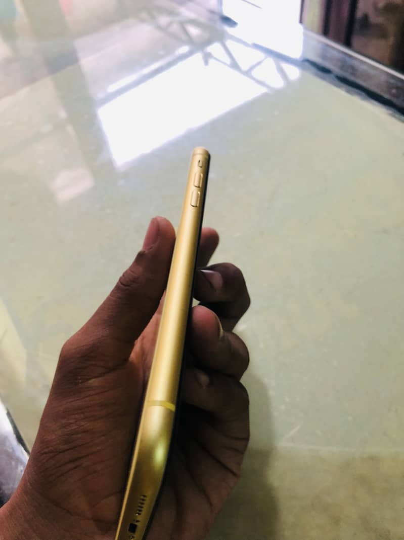 Apple iPhone 11 3
