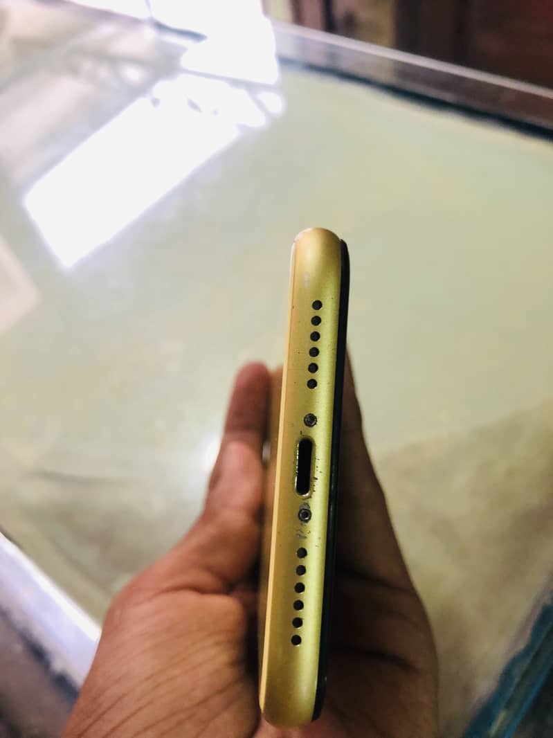 Apple iPhone 11 6