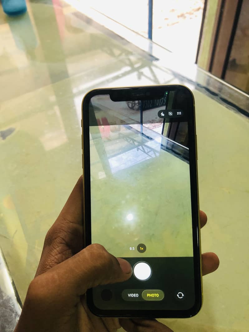 Apple iPhone 11 15