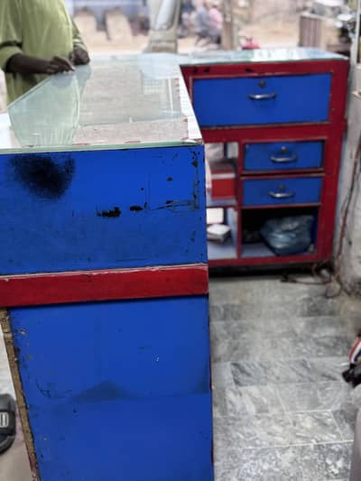 Shop counter available