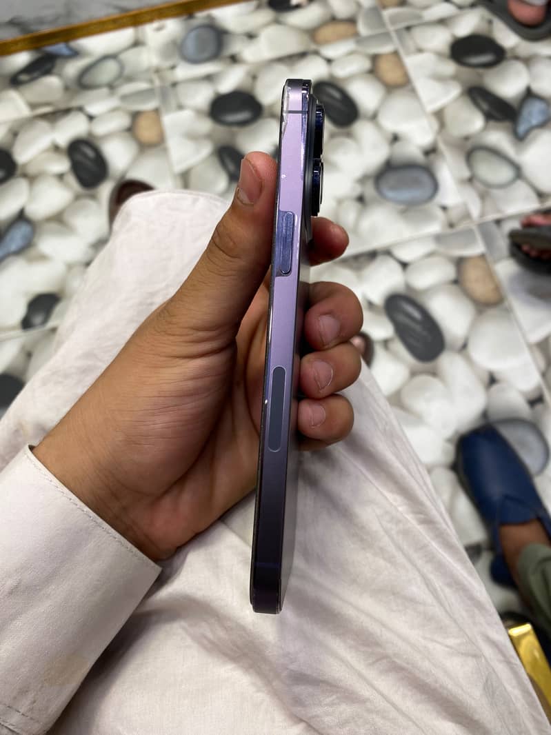 Apple iPhone 14 Pro Max 6