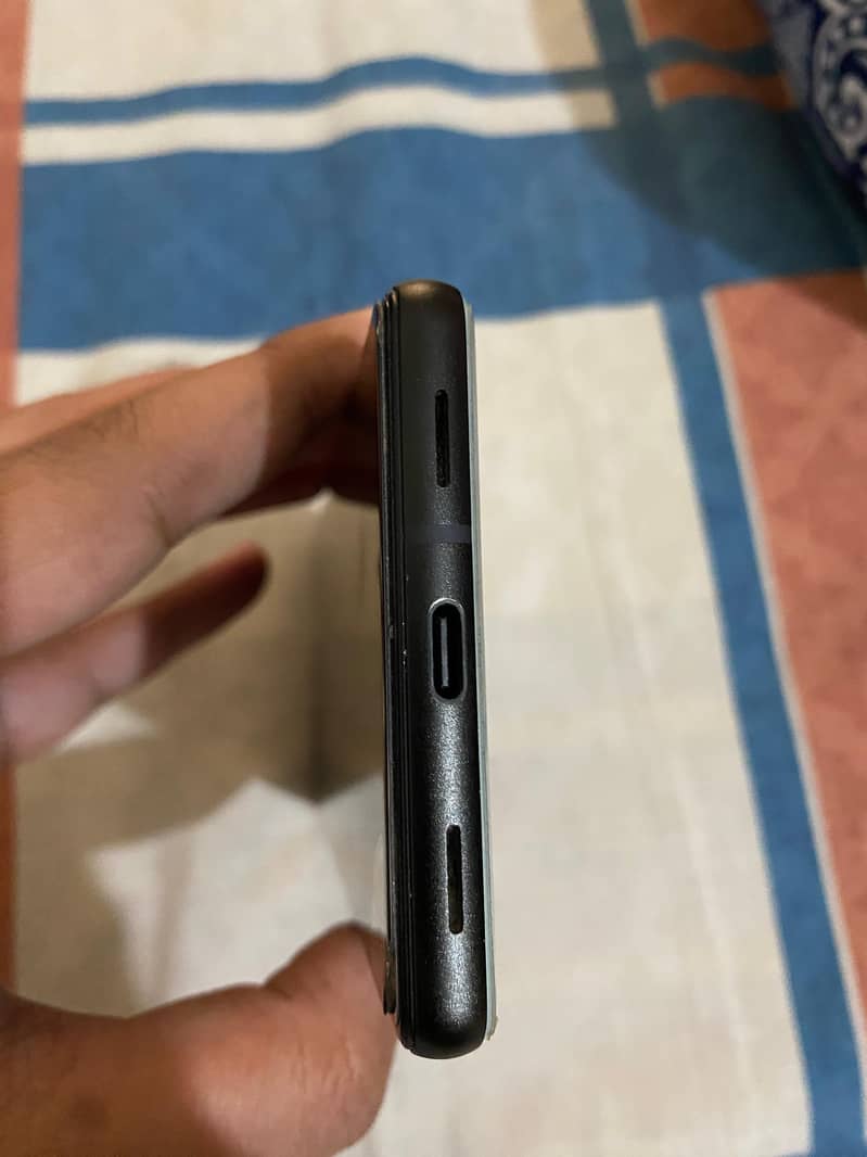 Google Pixel 6a 1