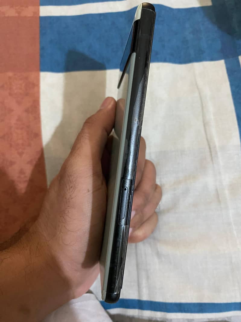 Google Pixel 6a 5