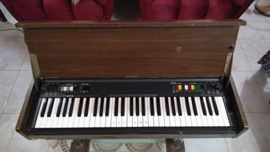 Vintage Yamaha Electone Organ / Keyboard