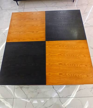 Lounge tables
