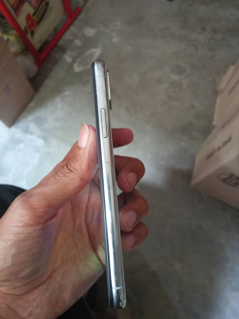 Apple iPhone X 2