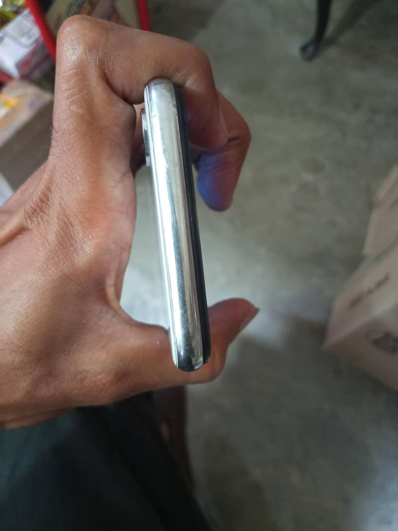 Apple iPhone X 3