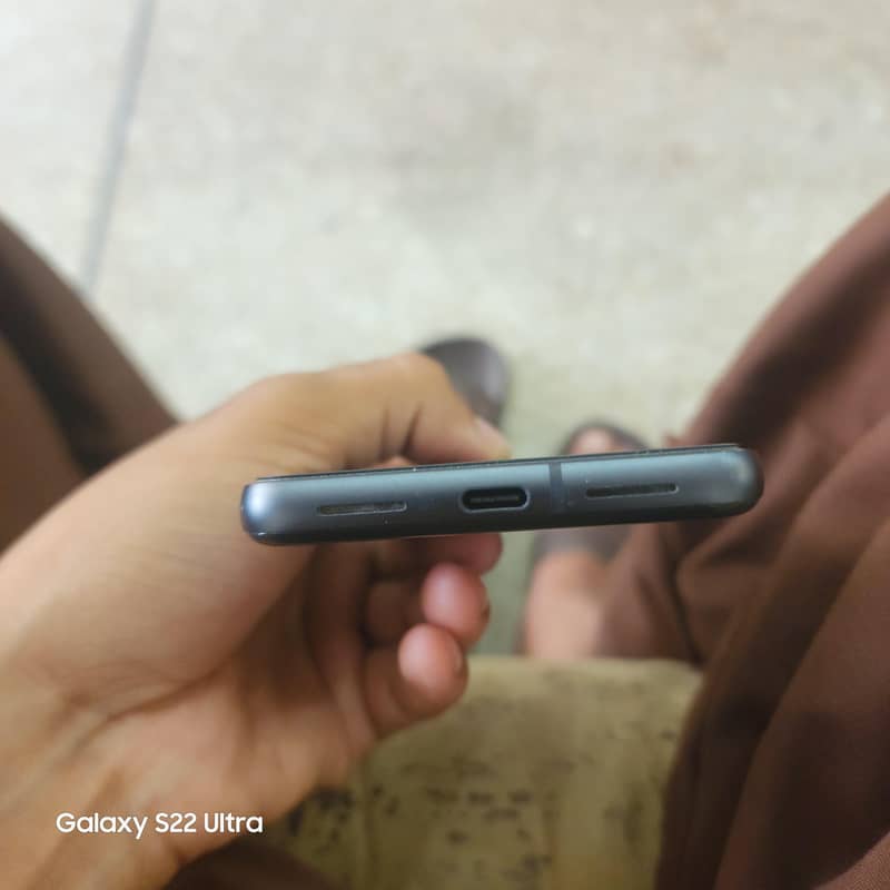 Google Pixel 8 3