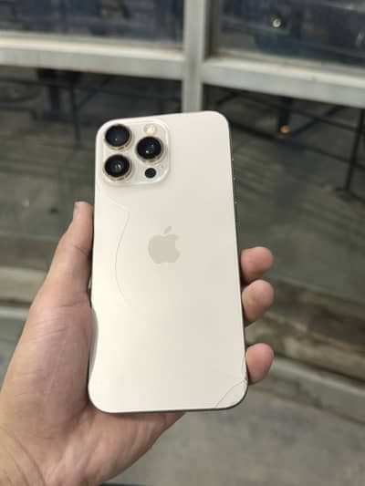 Apple iPhone 16 Pro Max
