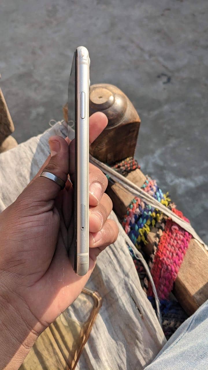 Apple iPhone 11 2