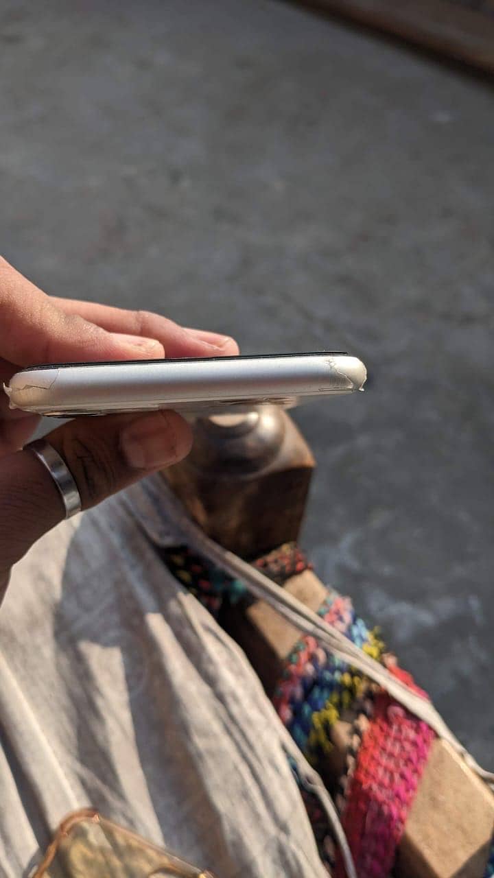 Apple iPhone 11 5