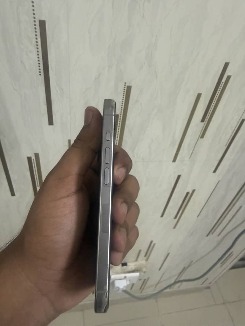 Iphone 15 pro 3