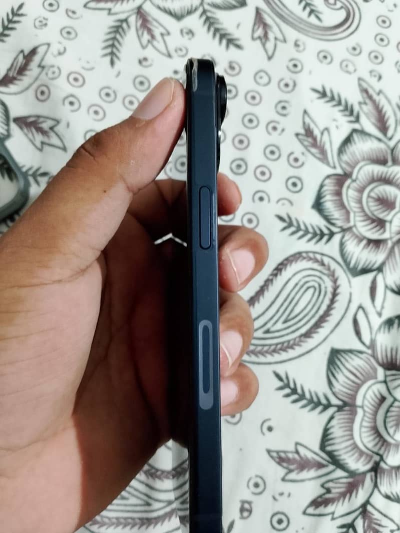 Apple Iphone 14 3