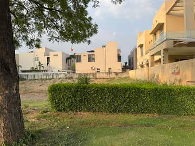 Prime 1 Kanal Residential Plot for Sale in DHA Phase 3 Block Y Plot No. 352 | One of Lahore's Most Elite & Established Phases