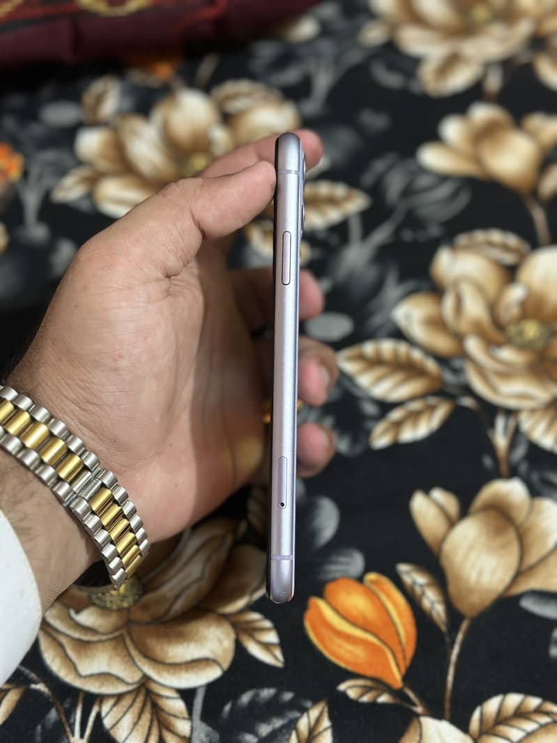 Apple iPhone 11 2