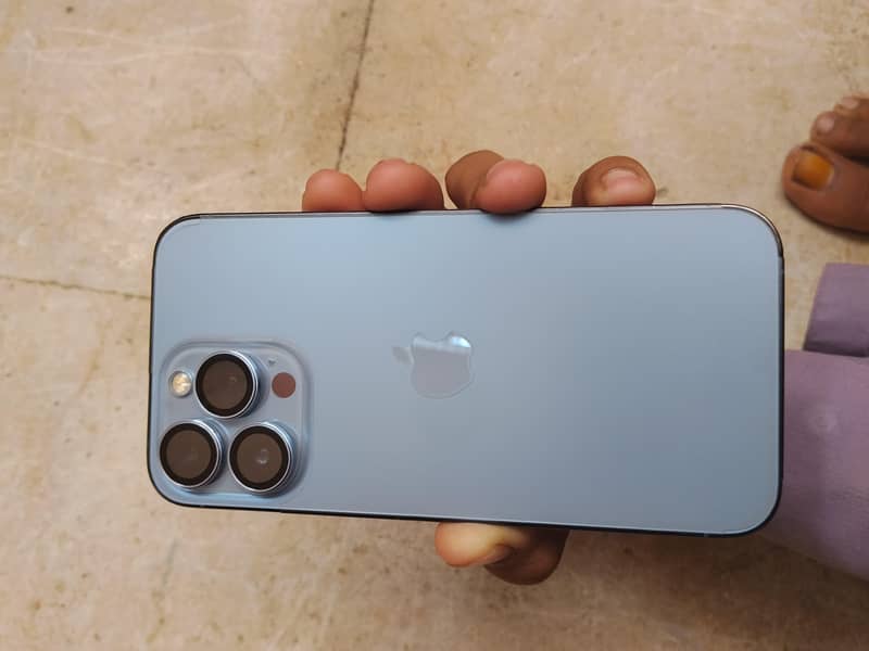 Apple iPhone 13 Pro 0