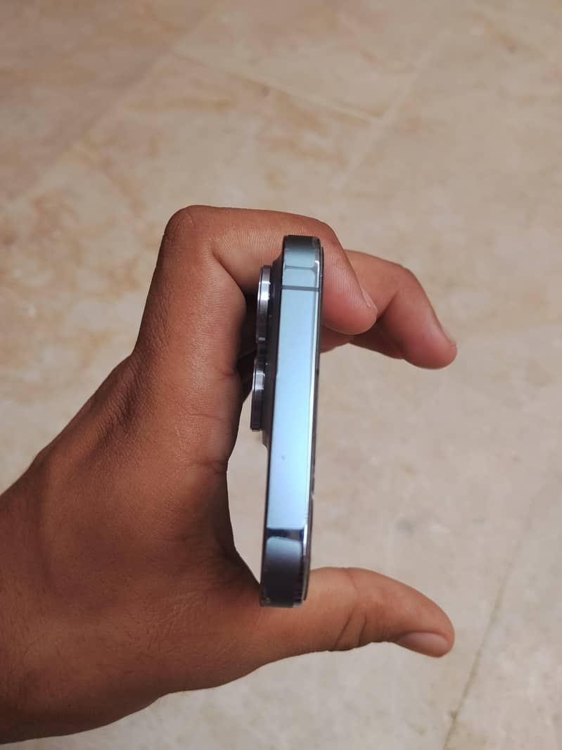 Apple iPhone 13 Pro 1