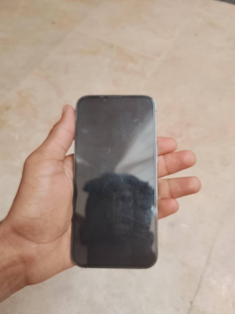 Apple iPhone 13 Pro 4