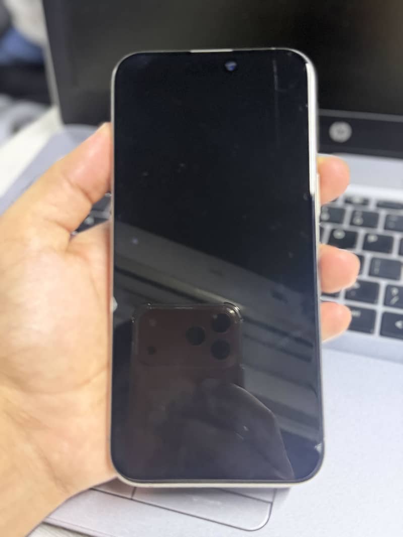 Apple iPhone 15 Pro Max 1