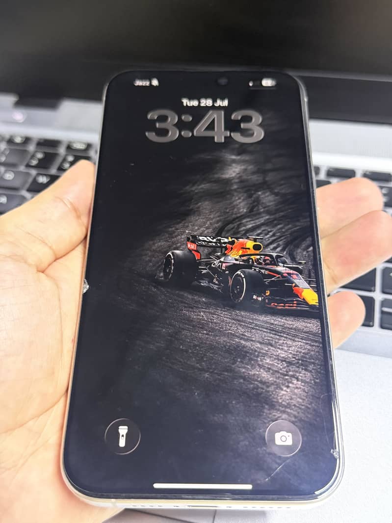 Apple iPhone 15 Pro Max 3