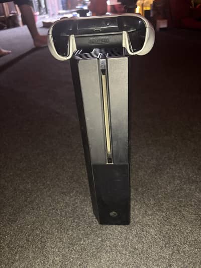 Xbox One 500GB Original Seal Never Repaired with Controller