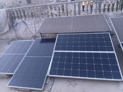 solar panels , batry or controller