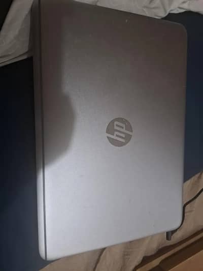 HP   Folio 1040 G3 -Core i5 6th Gen - 8gb ram 256 gb ssd