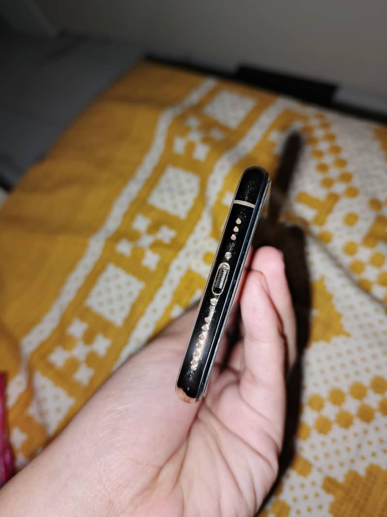 iphone xs 2