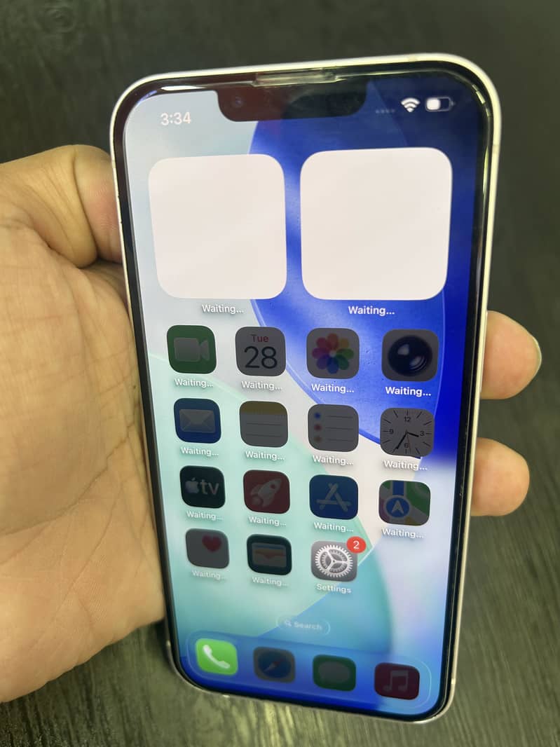 Apple iPhone 13 1