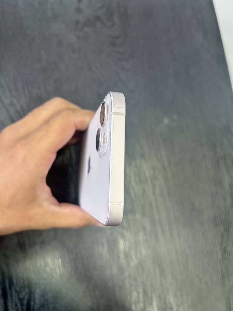 Apple iPhone 13 5