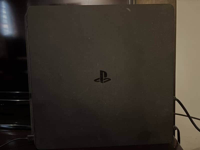 PS4 slim 0