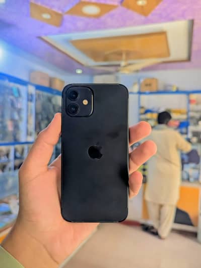 Apple iPhone 12
