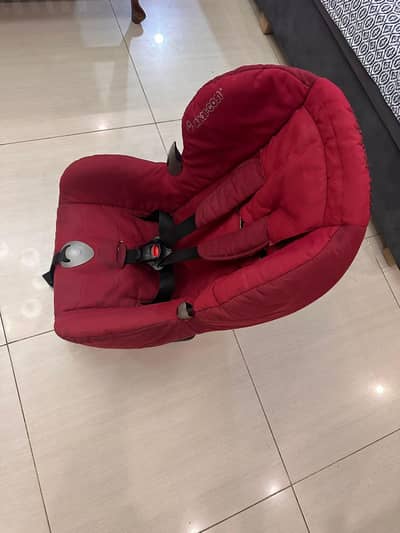 UK IMPORTED TOLDERS CAR SEAT (2-5YEARS)MAROON-EXCELLENT CONDITION