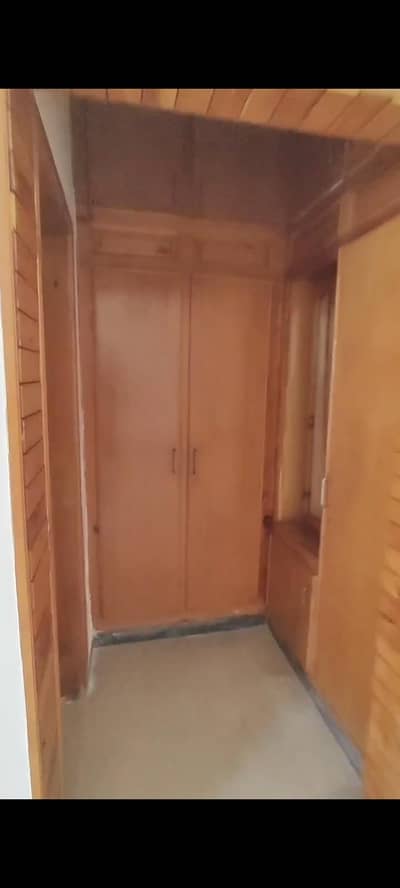 G-13/2 upper portion for rent 8 marla