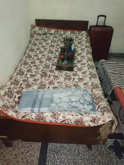 wooden bed single