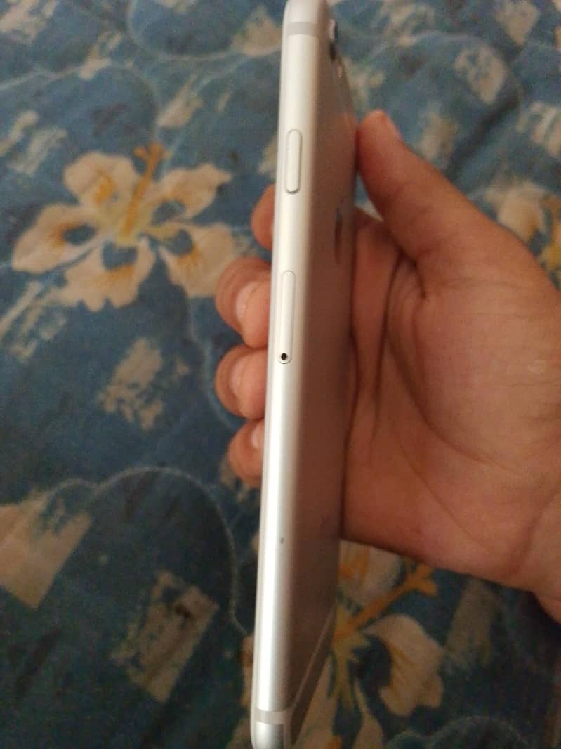 Apple iPhone 6 2