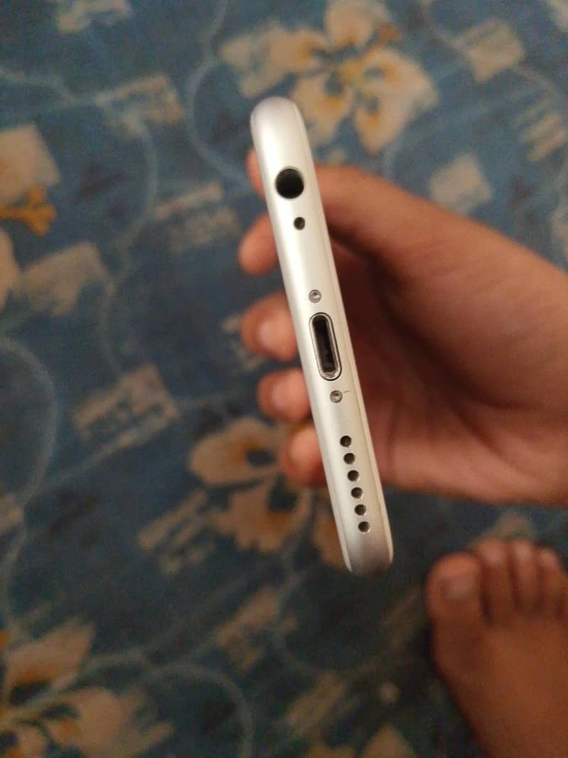 Apple iPhone 6 3