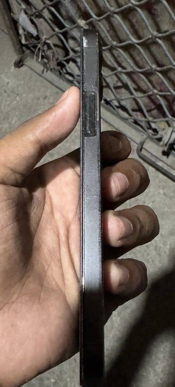 iPhone 0