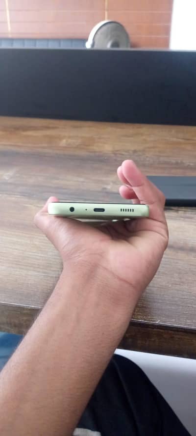 Samsung a05 brand new only 3 months use no scratches