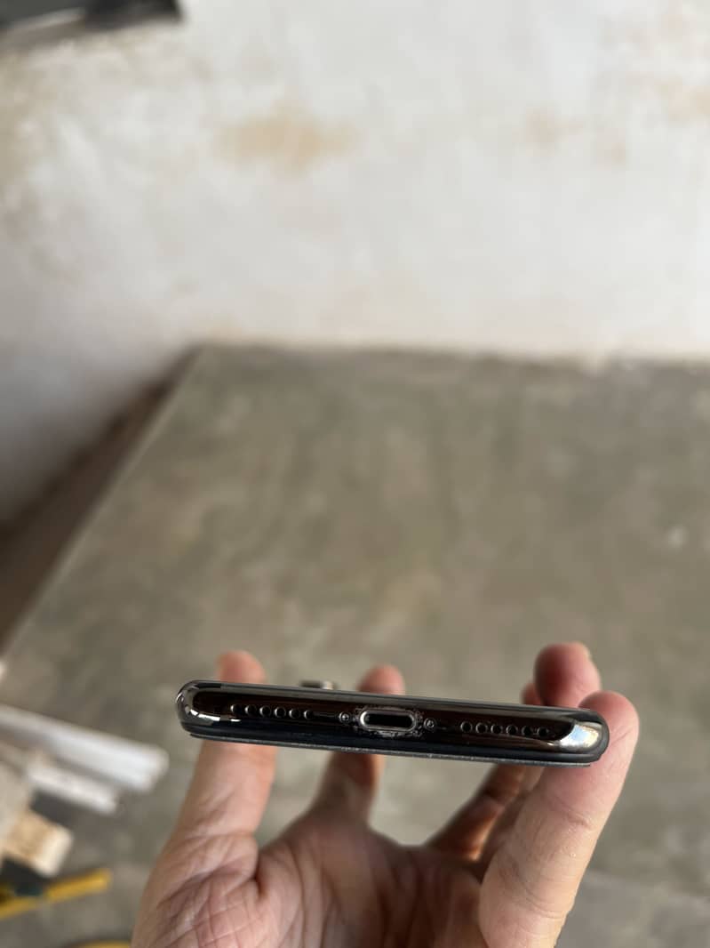 Apple iPhone X 2