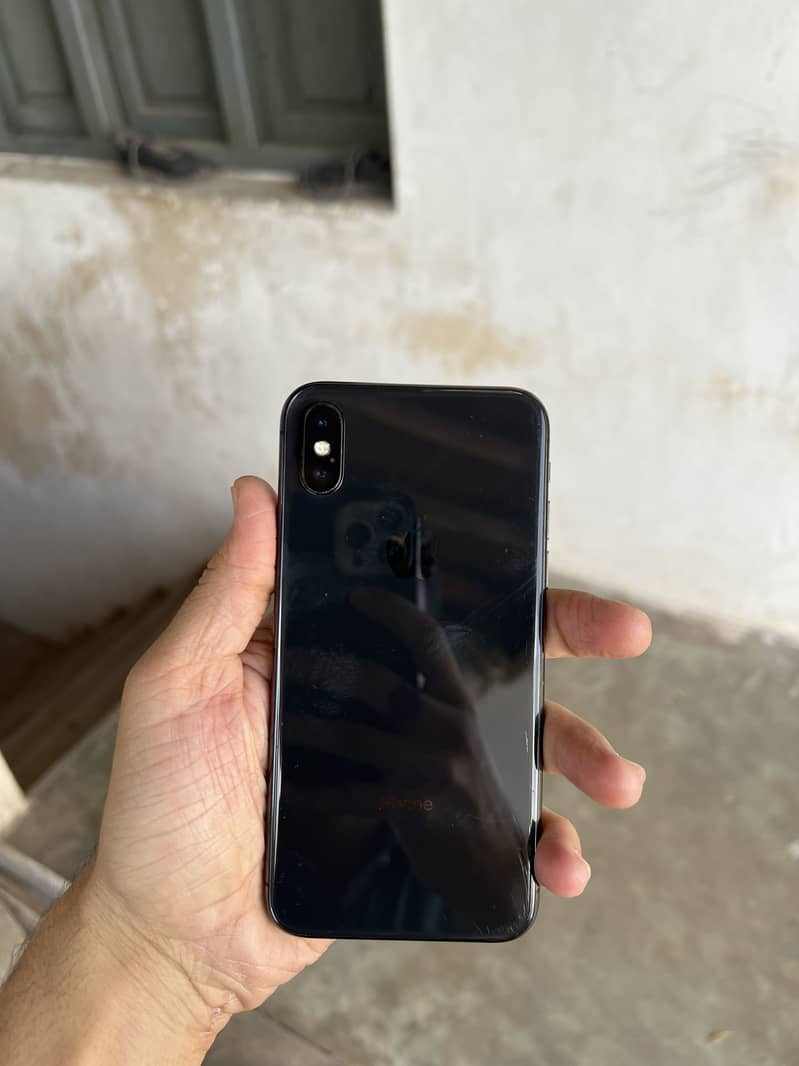 Apple iPhone X 4